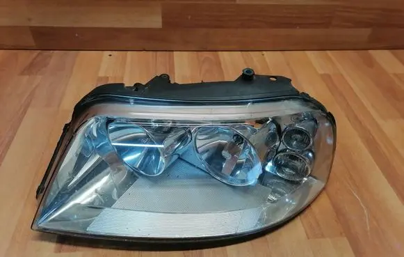 Volkswagen Sharan Headlight/headlamp 030118260100 0301182601 1305235530