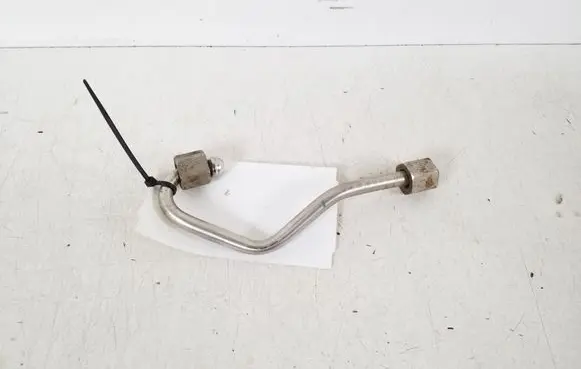 Volkswagen Caddy Fuel injector supply line/pipe 04E130241AA