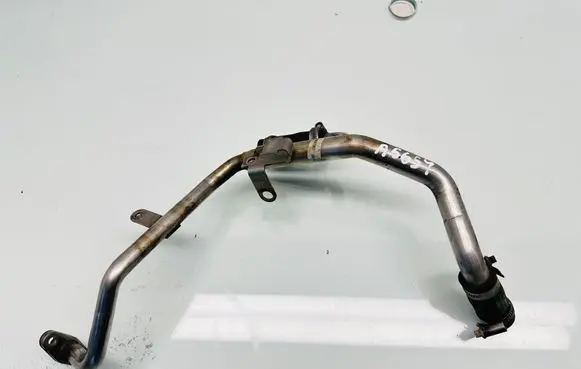 BMW X5 F15 Turbo turbocharger oiling pipe/hose B6091967