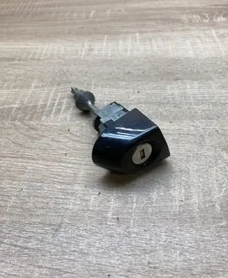 BMW 3 E90 E91 Front door lock