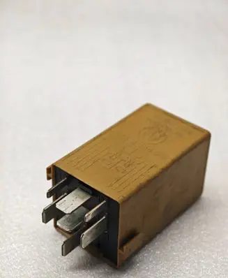 BMW 5 E60 E61 Window control relay 61368384505 231415001X15