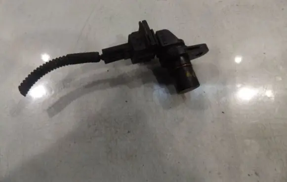 Chevrolet Captiva Camshaft speed sensor 