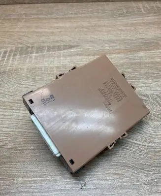 Toyota Prius (XW20) Gateway control module 8911147050 2324005290