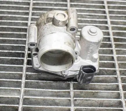 Ford Focus Throttle valve CM5G9F991FA