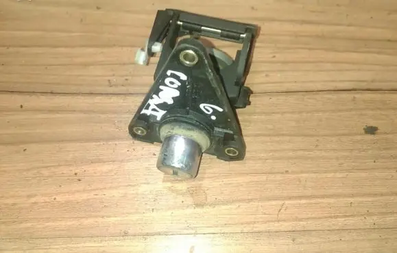 Opel Corsa B Tailgate exterior lock 