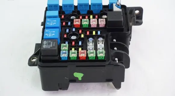 KIA Ceed Fuse module 919501H030