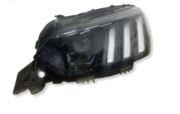 Peugeot 208 II Headlight/headlamp 9841642280