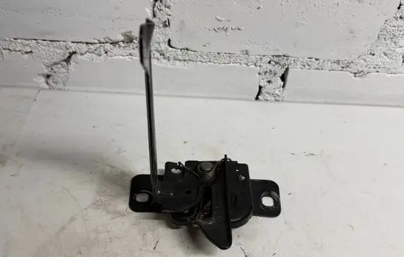 Dodge Challenger Engine bonnet/hood lock/catch 182ABA