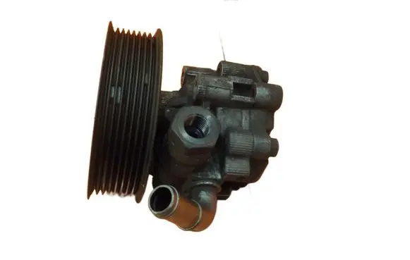 Land Rover Discovery 3 - LR3 Power steering pump QVB500400