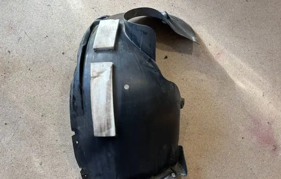 Volkswagen Golf VIII Front wheel arch liner splash guards 5H0805969A