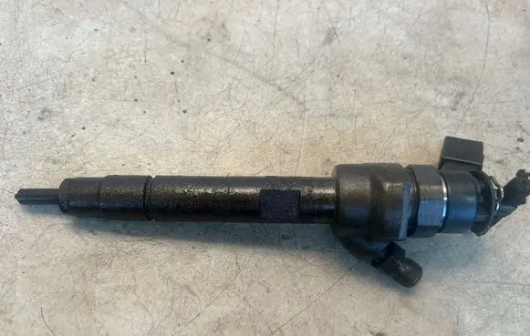 BMW X1 E84 Fuel injector 0445110289 779844604 7798446