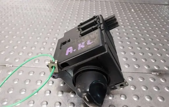 Mercedes-Benz Vaneo W414 Light switch 1685450104