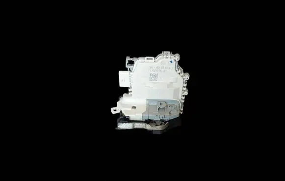 Audi A1 Rear door lock 8X0839015C