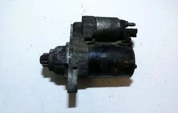 Skoda Fabia Mk1 (6Y) Starter motor 1005831281
