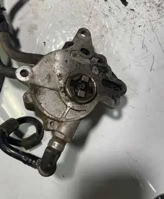 Audi A6 S6 C6 4F Vacuum pump 03G145209C 03G145209