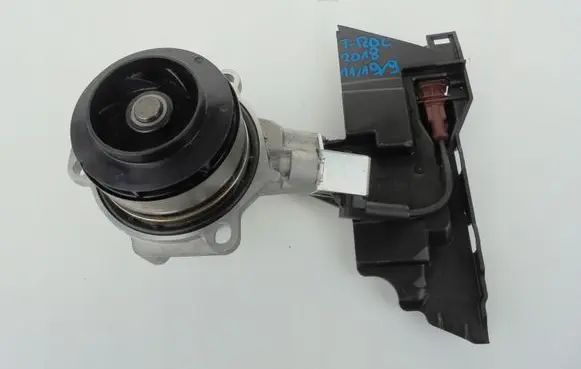 Volkswagen T-Roc Water pump 04L109145A