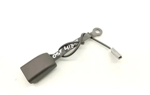 Mazda 5 Front seatbelt buckle