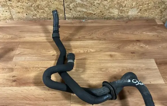 Audi A4 S4 B7 8E 8H Engine coolant pipe/hose 8E1819350AG