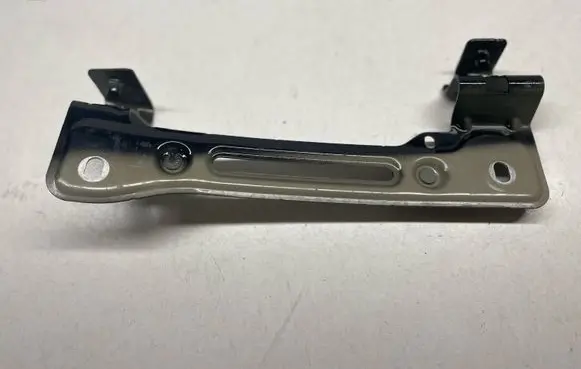 Audi Q7 4M Fender mounting bracket 4M0821432