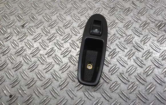 Fiat 500L Electric window control switch 7355551570