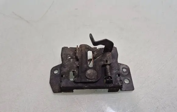 Mitsubishi Pajero Engine bonnet/hood lock/catch 