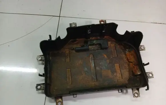 Porsche Cayenne (9PA) Battery box tray 7L6915333