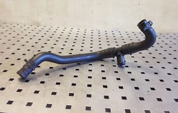 Volkswagen Golf Plus Engine coolant pipe/hose