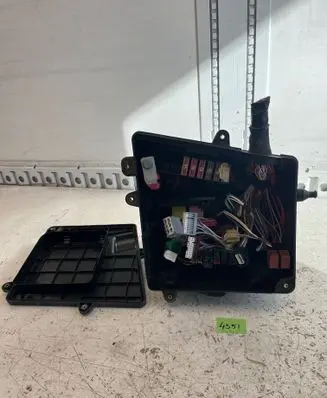 Renault Master III Fuse box set 243830001R