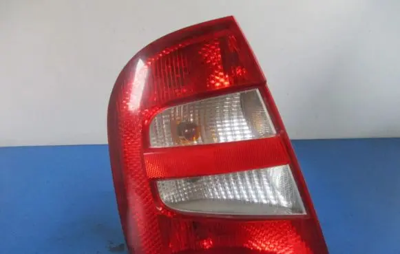 Skoda Fabia Mk1 (6Y) Rear/tail lights 6Y6945095