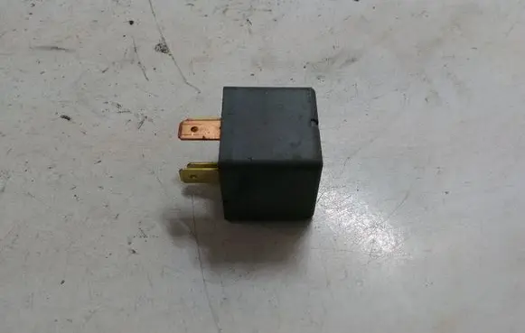 KIA Carens I Other relay 0K53A67740
