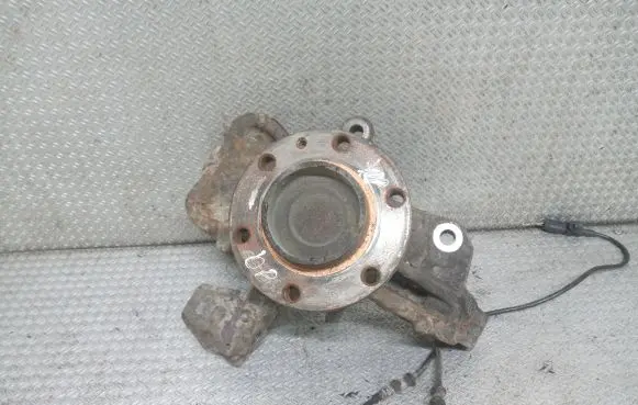 Mercedes-Benz Sprinter W906 Front wheel hub spindle knuckle
