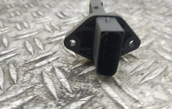 Mercedes-Benz E W211 Mass air flow meter