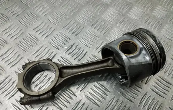 Volkswagen Golf VI Piston with connecting rod 80950 43R2 CAY