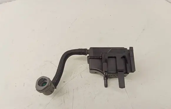 Citroen C4 II Picasso Vacuum air tank 9807593380