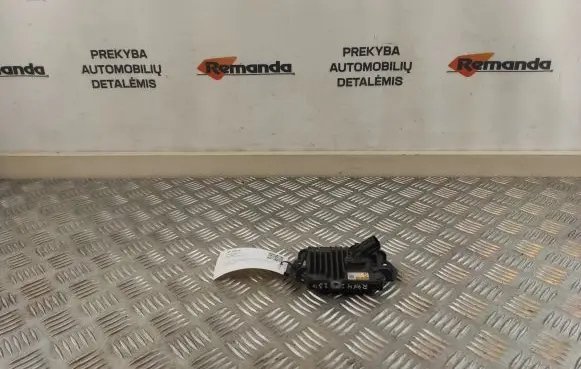 Toyota RAV 4 (XA50) Distronic sensor radar 2301008015 8821033120