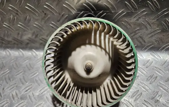 Nissan Sunny Heater fan/blower 4755030352