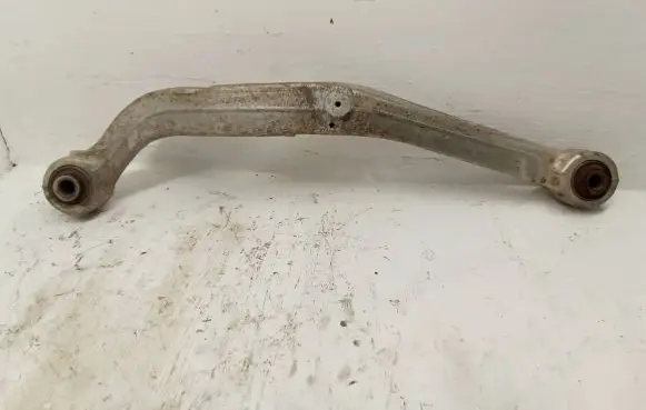 Rear control arm