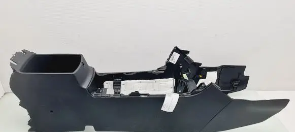 KIA Sportage Center console 84611F1500 84630F1500