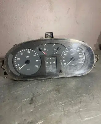 Renault Megane I Speedometer (instrument cluster) P8200066929 2333573