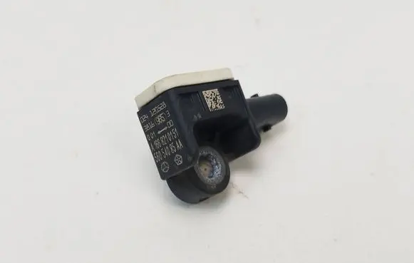 Mercedes-Benz ML AMG W166 Airbag deployment crash/impact sensor A1668210151 56054085AA
