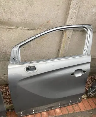 Opel Crossland X Front door