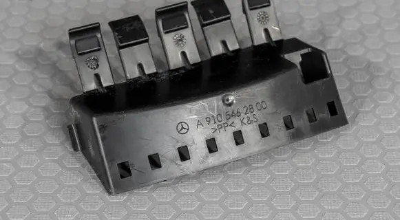 Mercedes-Benz Sprinter W907 W910 Other interior part A9105462800