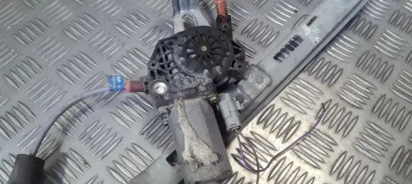 Peugeot 206 Front door window regulator motor