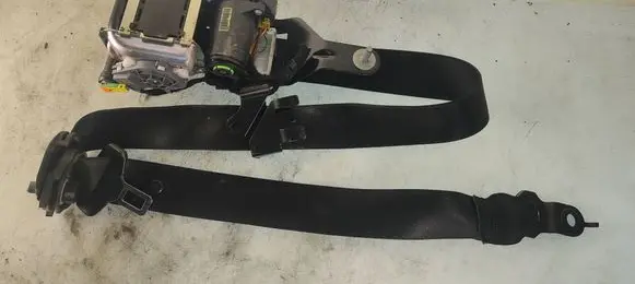 Mercedes-Benz E W212 Front seatbelt 620048100 621933200E