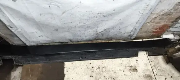 BMW 5 E60 E61 Sill
