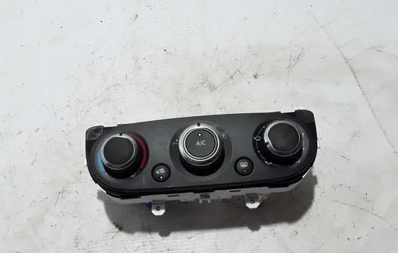 Renault Clio IV Air conditioner control unit module 272709830R