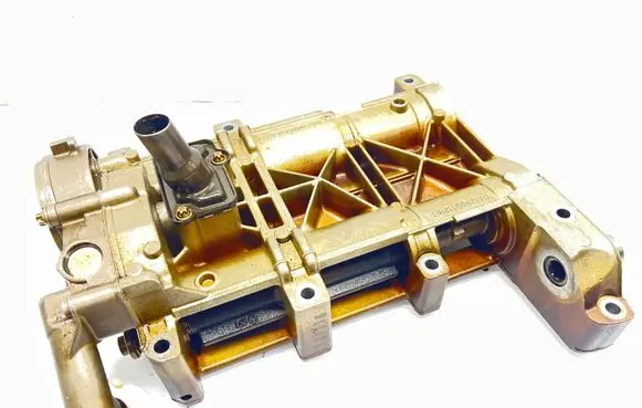 Mercedes-Benz E W211 Oil pump R2710340503 2711810040