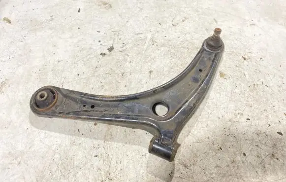 Mitsubishi Outlander Front lower control arm/wishbone