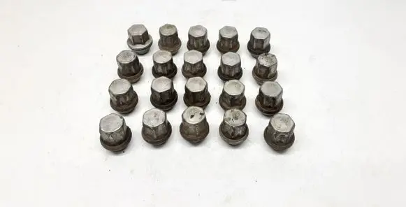 Volvo V50 Nuts/bolts 