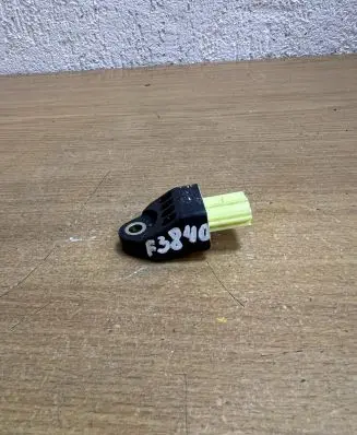 Toyota Prius (XW30) Airbag deployment crash/impact sensor 8983175020 F3840